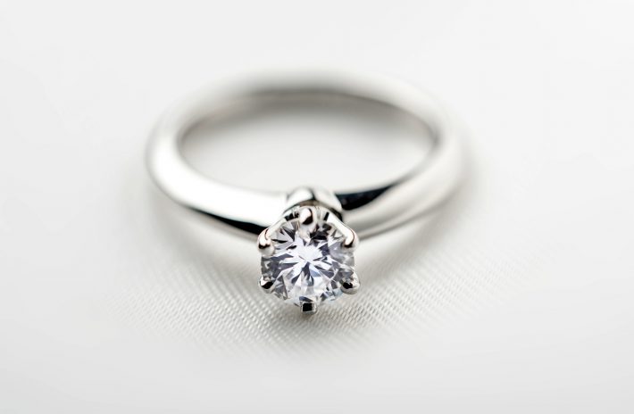 婚約指輪　総合的に人気の高いデザインはどれ？