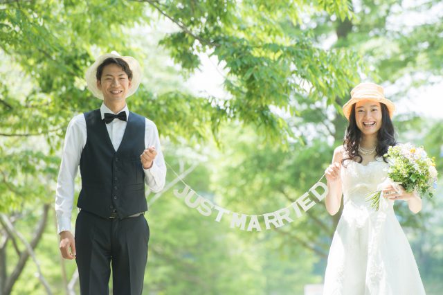 結婚式の演出に婚約指輪を。最大級のきらめきで彩る演出方法