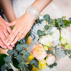 婚約指輪はいつつける？普段使いや結婚後のつけるタイミングは？