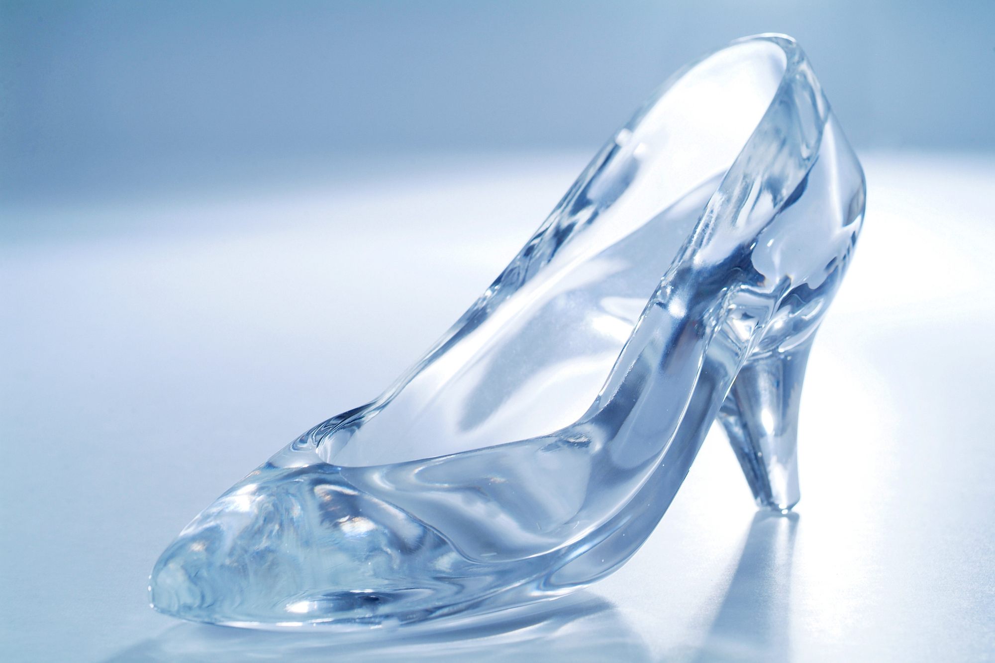 婚約指輪がいらない もらえない人ってどのくらいいるの 代わりのプレゼントは 婚約指輪人気ブランドランキング