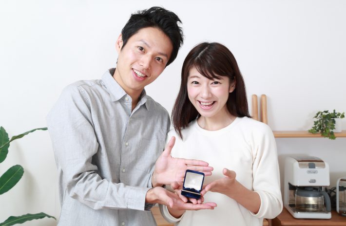 婚約指輪の納期ってどのぐらい？手元に届くまでどれぐらいかかる？