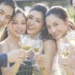 結婚式の二次会ってどうしたらいい？？マナーや幹事向けマニュアルなど